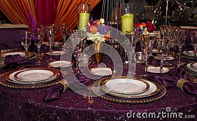 Elegant Modern Table Place Setting