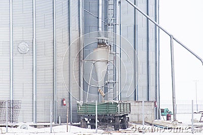 Elements and texture from a cereal silo