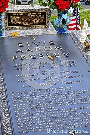 Elvis Presleys Grave site at Graceland