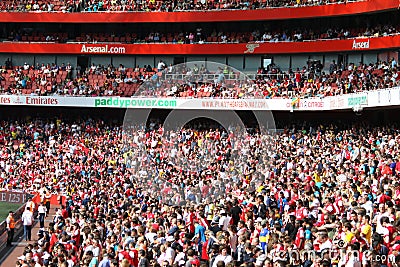 Emirates Stadium crowd