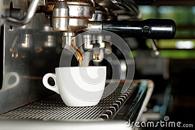 Espresso machine, making coffee