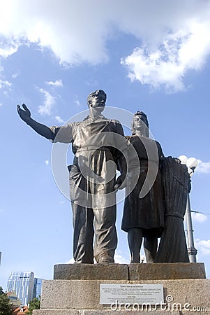 Estatua en el puente verde, Vilnius, Lituania