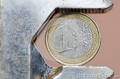 Euro currency under pressure