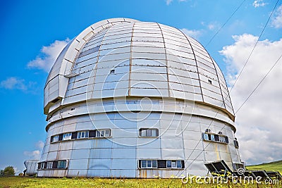 Europe s largest optical telescope azimuth.