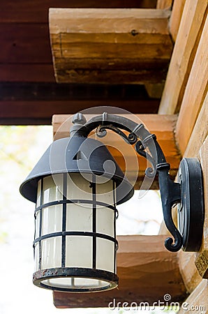 Exterior light fixture