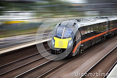 fast-moving-train-20602693.jpg