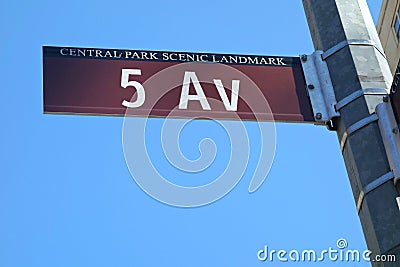 Fifth Avenue Sign
