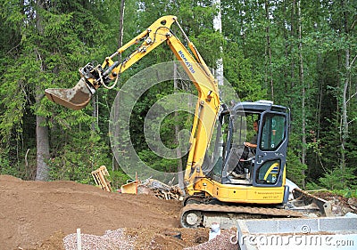 Finland: Sauna Construction - Mini Excavator