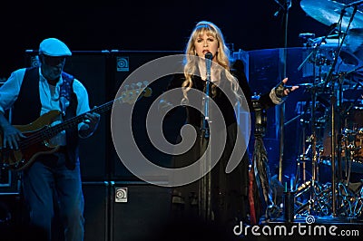 Fleetwood Mac In Concert - Sacramento, CA