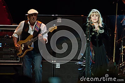 Fleetwood Mac In Concert - Sacramento, CA