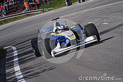 FORMULA RACING CAR