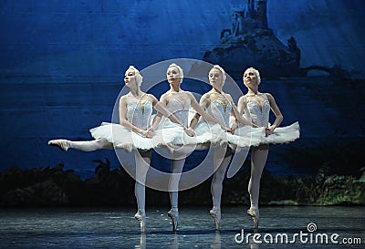 Four Little Swan Dance