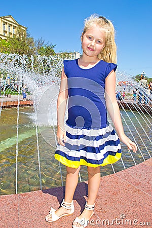 Girl at the fountain