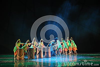 The girls and Hercules tug of war-The dance drama The legend of the Condor Heroes