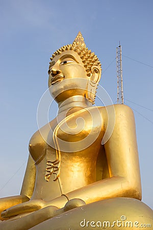 Gold buddha statue at Pattaya Thailand