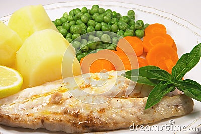 Grilled fish dinner 4