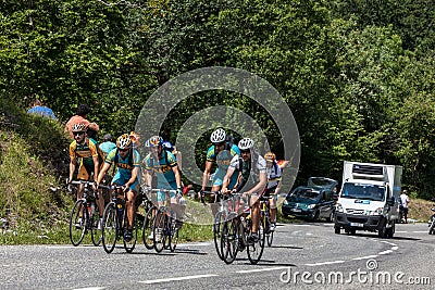 Group of Amateurs Cyclists