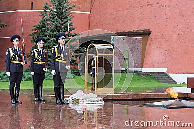 Guards at Kremlin War Memorial