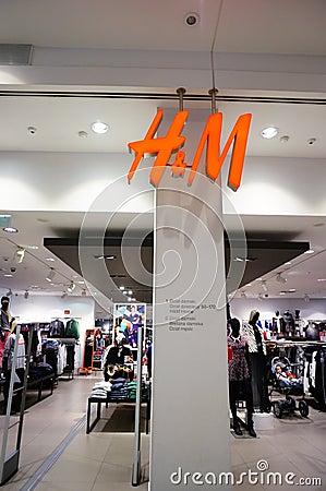 H&M entrance