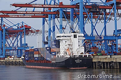 Hamburg - Container vessel at terminal