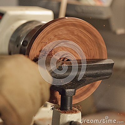 Hand Turning a Hardwood Bowl