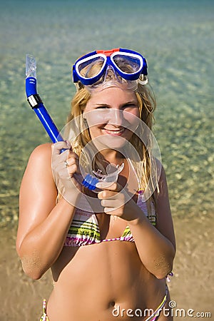 Happy beautiful summer woman with diving mask