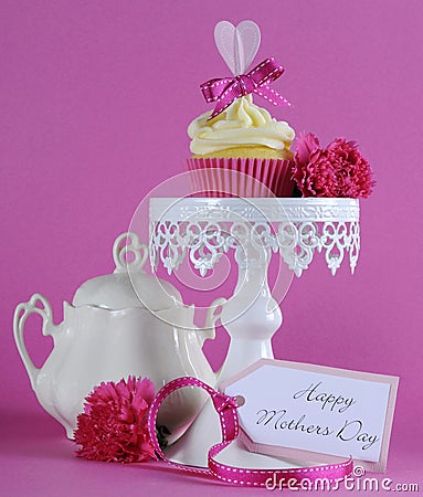 Happy Mothers Day pink heart cupcake on white stand