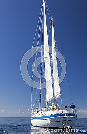 http://thumbs.dreamstime.com/x/happy-senior-couple-front-sail-boat-28808538.jpg