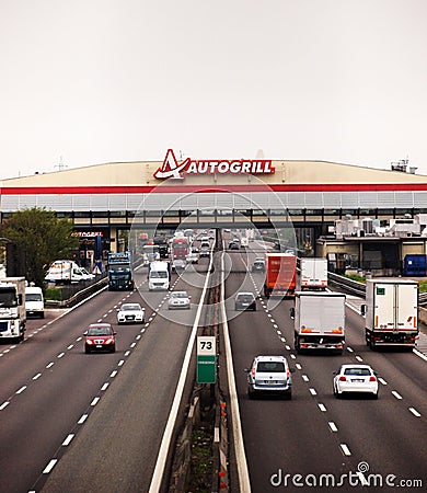 Heavy afternoon traffic on Italian motorway