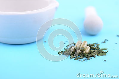 HERBS AND CAPSULES CLOSE UP 2