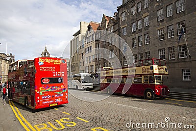 Hop on Hop off bus Edinburgh