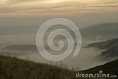 Hope valley through the mist