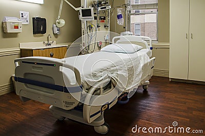 Intensive care unit room