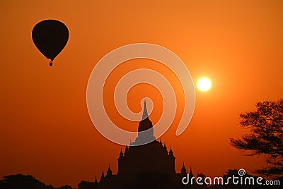 Hot air balloon with Bagan temple