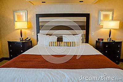 Hotel room with single bed