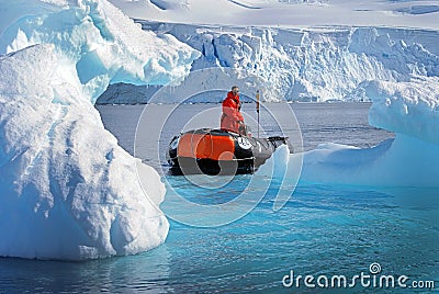 Iceberg Cruising