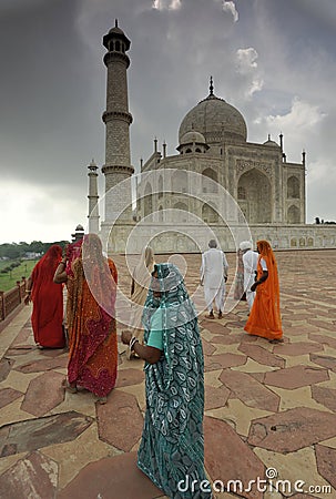 Indian ladies in Taj Mahal