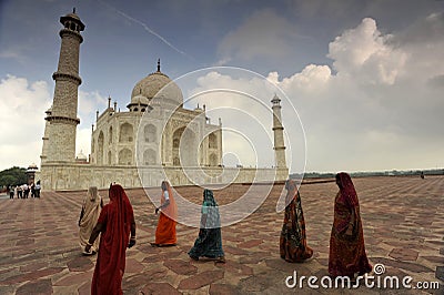 Indian ladies in Taj Mahal