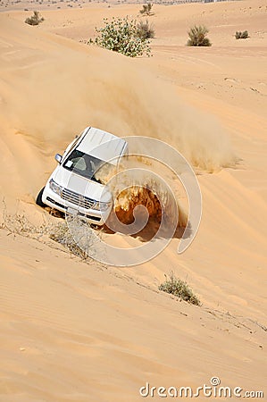 Jeep tour in the desert in Dubai