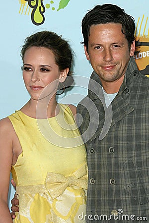 Jennifer Love Hewitt,Ross Mc CALL