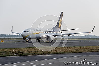 Jet Airways Boeing 737-800 Departs