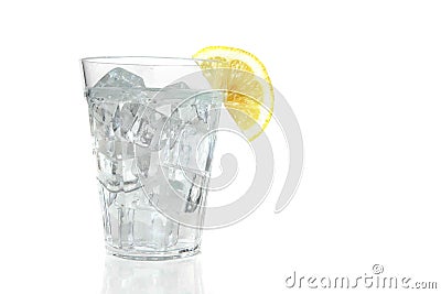 l-eau-de-glace-avec-le-citron-3068440.jpg