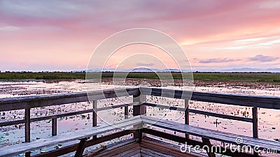 Twilight Makeup on Lagoon On Twilight Time Stock Image   Image  31632191