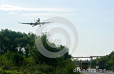 Landing aircraft, Montenegro