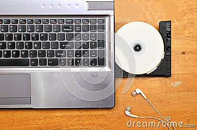 Laptop with DVD-rom