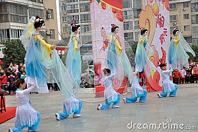 Large Rod Puppet Show on Lantern Festival