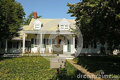 The last privately owned 1700 s Dutch colonial house in NYC in Brooklyn, New York