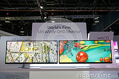LG Ultra Wide QHD Monitor Display CES 2014