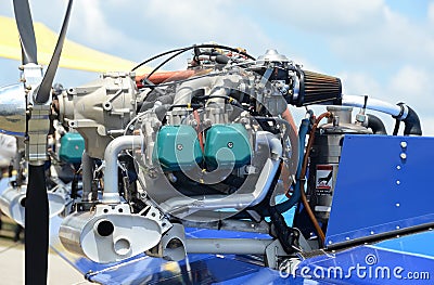 Light aircraft engine