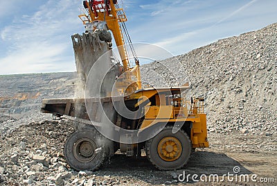 Loading of iron ore